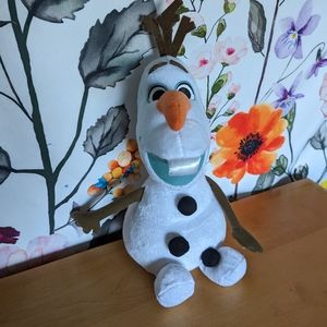 Disney parks olaf plush 18" frozen stuffed animal snowman white carrot snow man